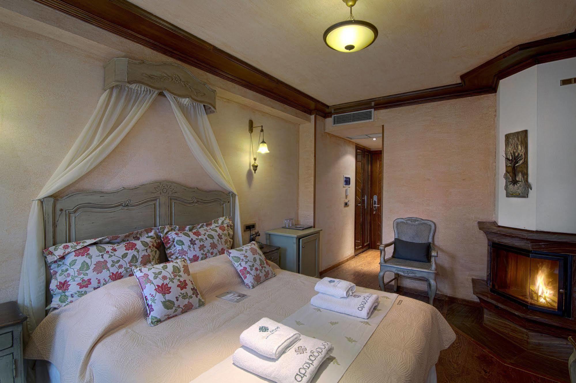 Aroma Dryos Spa & Eco Hotel เมทโซโว ภายนอก รูปภาพ